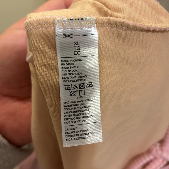 Old Navy, one piece swimsuit - Picture 3 of 4